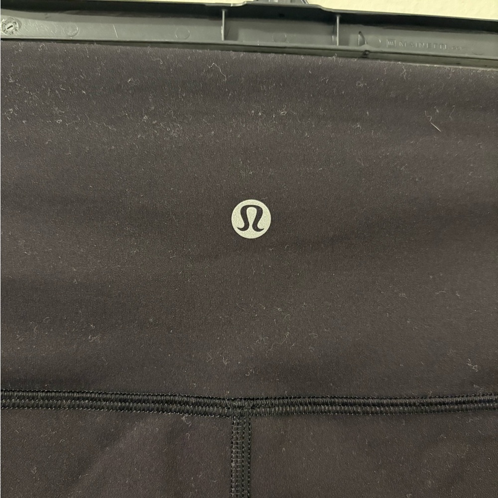 Lululemon Black Wunder Under Size 8 - Picture 3 of 5